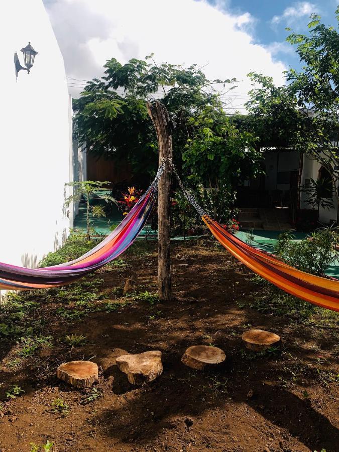 Hostal White House Galapagos Пуэрто-Айора Экстерьер фото