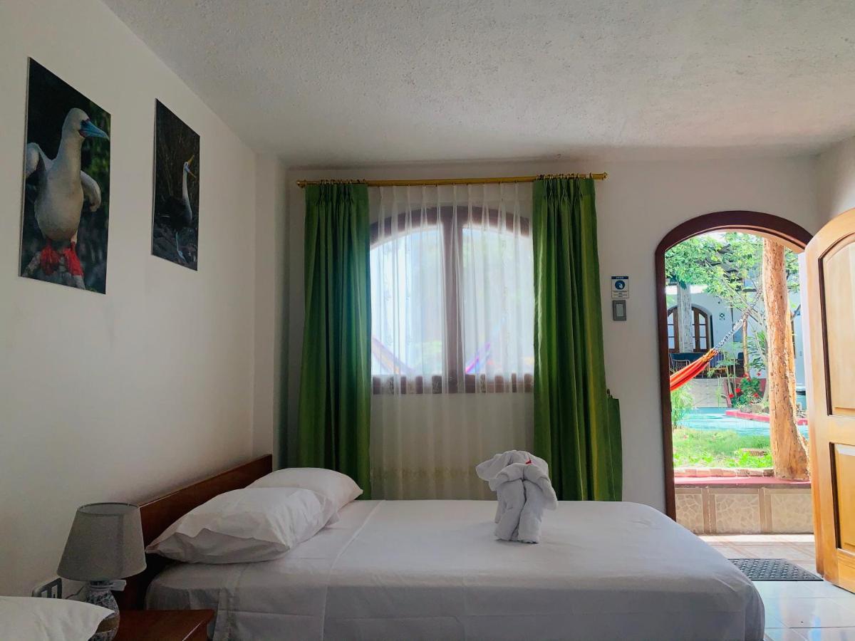 Hostal White House Galapagos Пуэрто-Айора Экстерьер фото