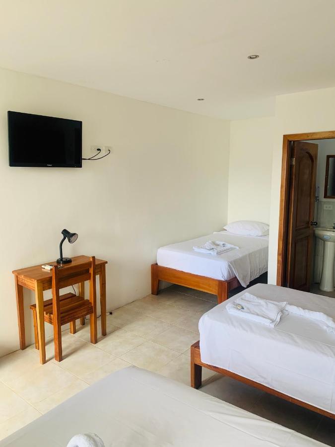 Hostal White House Galapagos Пуэрто-Айора Экстерьер фото