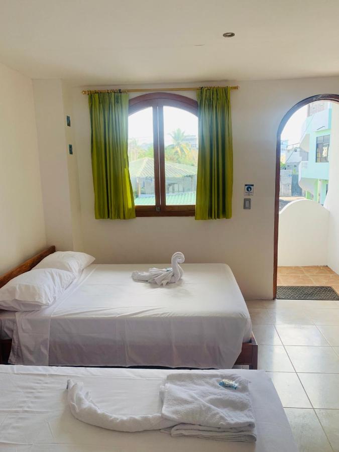 Hostal White House Galapagos Пуэрто-Айора Экстерьер фото
