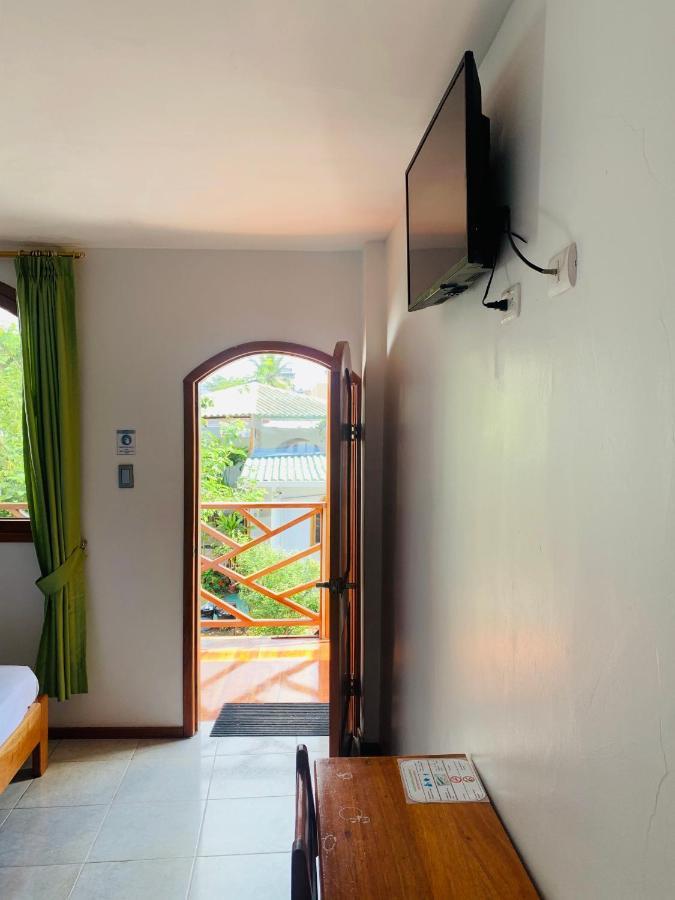 Hostal White House Galapagos Пуэрто-Айора Экстерьер фото