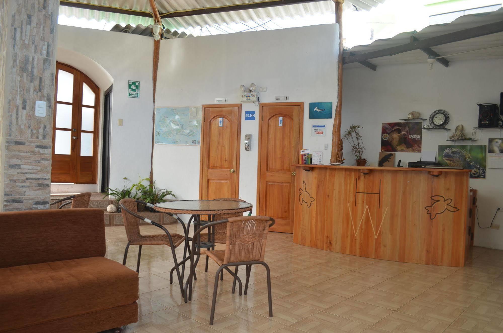 Hostal White House Galapagos Пуэрто-Айора Экстерьер фото