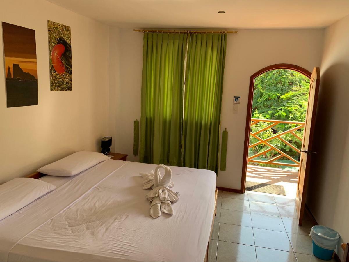 Hostal White House Galapagos Пуэрто-Айора Экстерьер фото